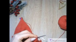 Как красиво убавить две петли из трех. С красивой строчкой по центру.