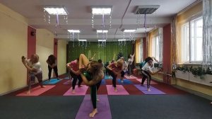 Красивый танец йоги "Йога Микс"