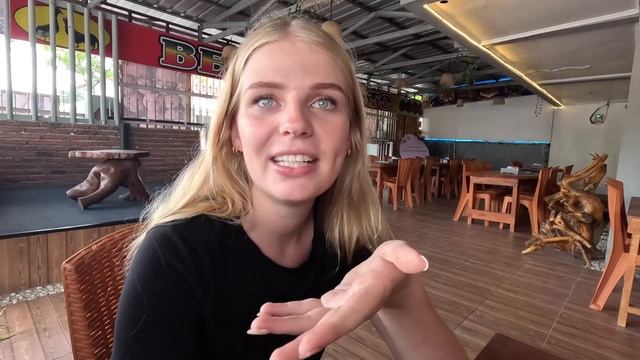 Big STORM in LOMBOK, Authentic LOCAL Village & Looking for pearls - Vlog #20 - Janine Freuling смотреть онлайн