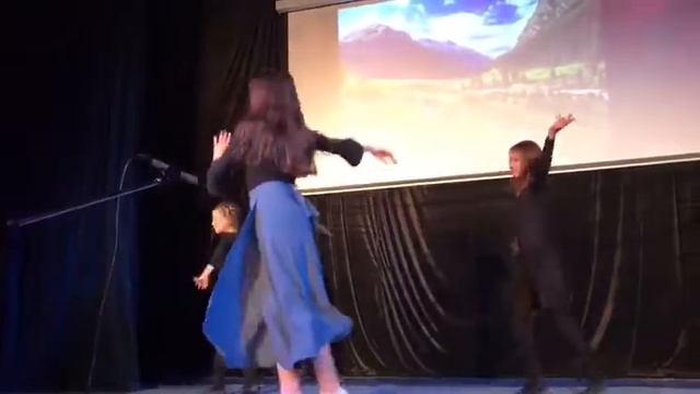 Орусиянын Тюмень шаарындагы "Жетиген" бий тобу смотреть онлайн