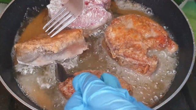 Как сочно и быстро пожарить Рыбу! Сом на сковороде!