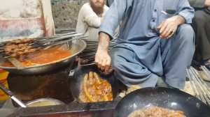 Samandar Khan Tikka Karahi - Famous Street Food Of Peshawar | Beef Tikka And Karahi | Peshawar Food