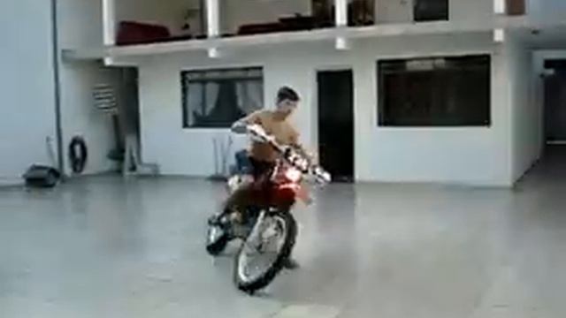 CRF 230F Drift смотреть онлайн