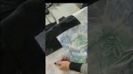 Отклеился низ юбки из ткани или экокожи.