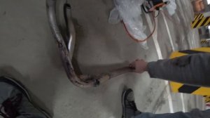 ЗАМЕНА ПРИЁМНОЙ ТРУБЫ ВАЗ 2101, выхлоп задевает лонжерон