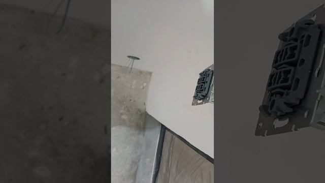 Как подключить двухклавишный проходной выключатель.mp4