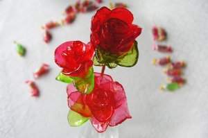ЦВЕТЫ ИЗ ЛЕДЕНЦОВОЙ КАРАМЕЛИ