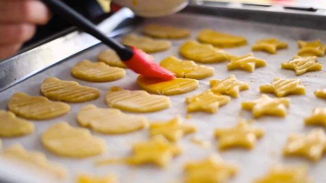 Котёнок потерял маму и остался один, но то, что с ним случилось... смотреть онлайн