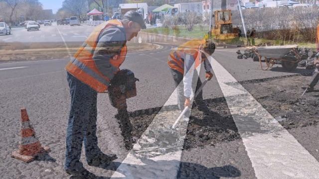Ямочный ремонт дорог из асфальтобетонных покрытий / Road repairs