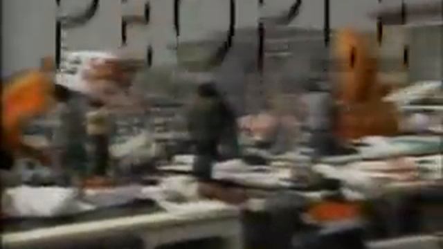 John Lennon - Power To The People смотреть онлайн