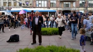 Рок-н-ролл на Невском проспекте. Санкт-Петербург. Июль 2019. Танцуют все!