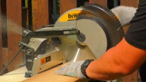 СТОЛ ИЗ ДЕРЕВА В БЕСЕДКУ своими руками. САМАЯ ПРОСТАЯ И УДАЧНАЯ КОНСТРУКЦИЯ!