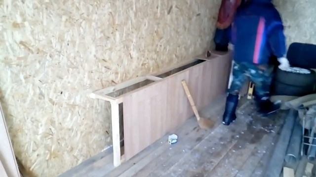 Конструкция для колёс Волги 31105. Каркас из бруса своими руками.Конструкцию обшил ламинатом. смотреть онлайн