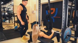 Упражнения для ягодиц | Ягодичный мост, техника выполения