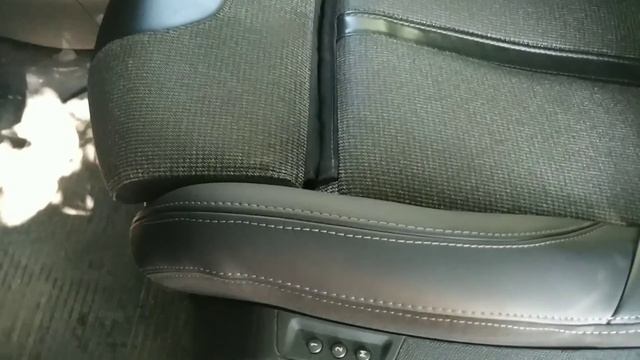 Восстановили салон своего любимого Пыжика 3008, ох уж эта эко-кожа..