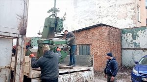 погрузка координатно расточного станка 2А430 краном манипулятором