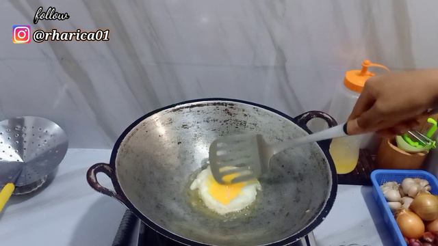 aktivitas harian ibu rumahtangga || masak menu harian hemat