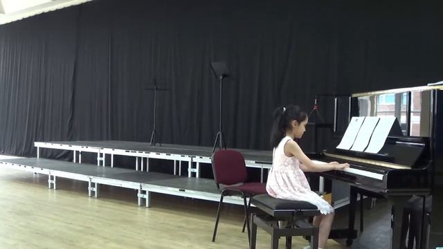 'The Lion Sleeps Tonight' and 'Under the Acacia Tree' смотреть онлайн