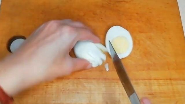 Салат з копченою куркою, свіжого огірка, кукурудзи. смотреть онлайн