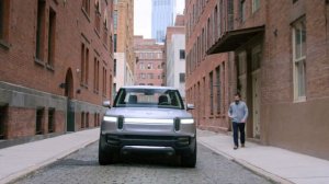 RIVIAN R1T Electric Truck Overview - Pictures, Specifications, Pricing