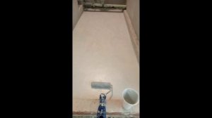 Заливка пола эпоксидной смалой в ванной.