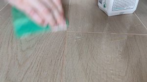 Как отчистить плитку от засохшей затирки и клея.