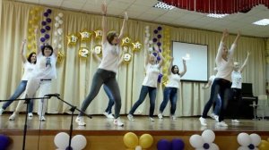 танец мамочек)