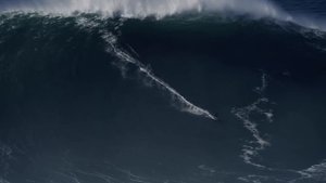 Sebastian Steudtner GUINNESS WORLD RECORDS™ Title For The Largest Wave Surfed (unlimited) - male