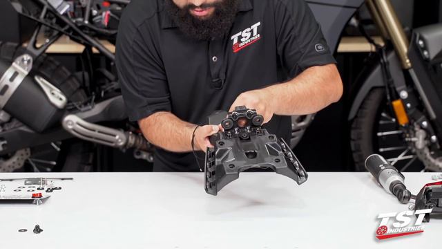 How to Install Fender Eliminator on a 2021+ Yamaha Tenere 700 смотреть онлайн