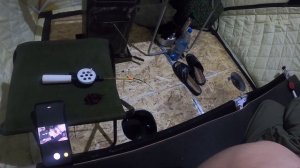 Рыбалка на леща на красноярском море/ Зимняя рыбалка в палатке