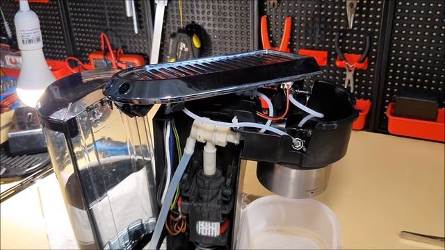 Delonghi EC680 disassembling and water leak problem solving