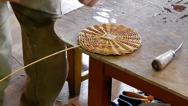 Видеоурок: Изготовление корзины из лозы