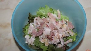 Салат с копченой куриной грудкой