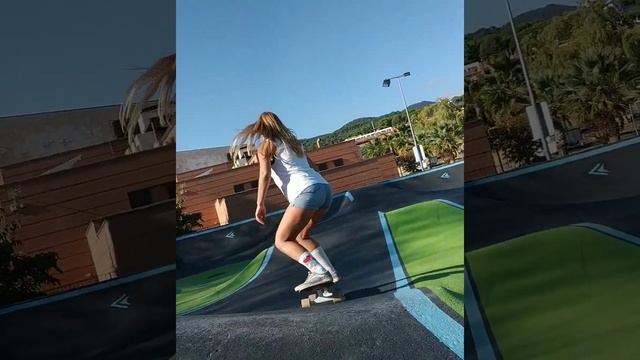 MERCHE SURFSKATE / PumpTrack Sant Viçens de Montalt 2022 (Skateboard video)