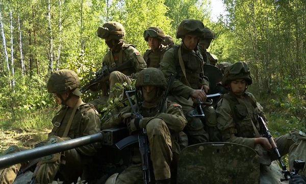 Белорусские военные тренируются с инструкторами ЧВК «Вагнер»