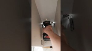 Идеальный шуруповерт для сборки мебели.
