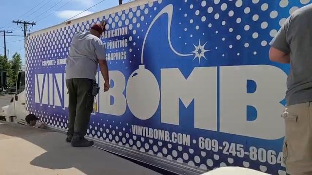 Vinylbomb Box Truck Wrap смотреть онлайн