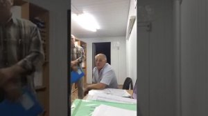 Мужик не сдержался, и достал пистолет, а потом все заговорили то по другому! Будьте проще