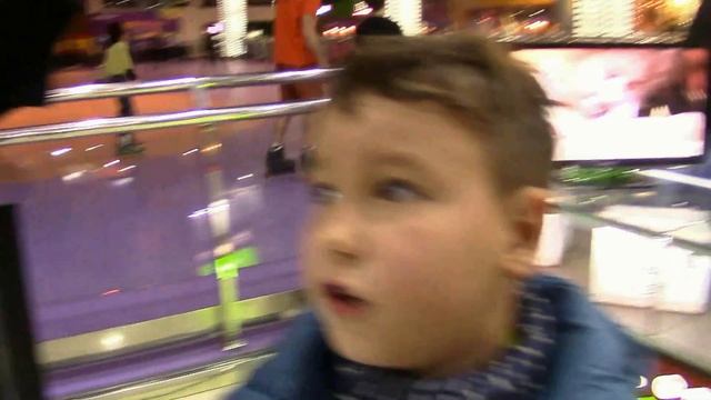 У Захара появился АЛМАЗНЫЙ МЕЧ из МАЙНКРАФТ!:) Diamond sword MINECRAFT!) смотреть онлайн