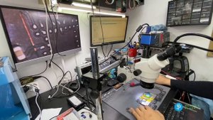 Ремонт Macbook Pro A1707 2016 года с проблемой (полосы на экране)  часть 1