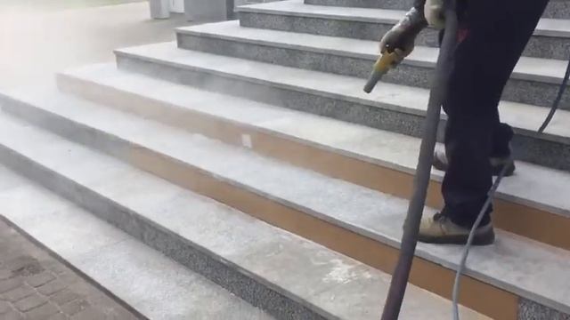Очистка гранитных ступеней пескоструйным аппаратом смотреть онлайн