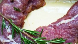 Свиная вырезка в мультиварке