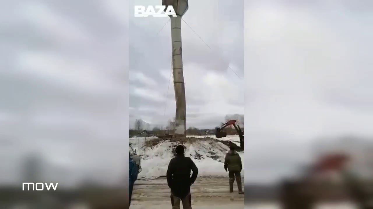 В Тверской области водонапорная башня рухнула на машину коммунальщиков