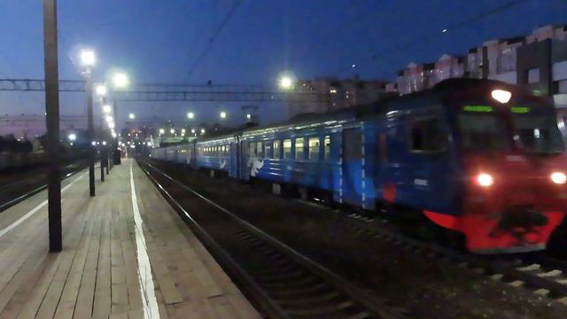 Электропоезда ЭД4М-0091 Рэкс, ЭС2Г Ласточка станция Очаково 20.06.2021 | ED4M-0091 and ES2G trains смотреть онлайн