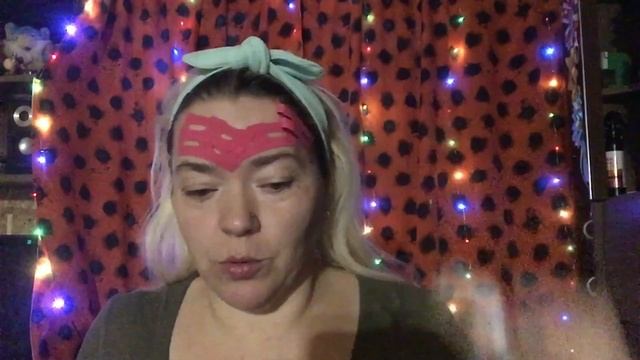 Тейпирование лица! Мой личный эксперимент! Как наклеить темпы? Мастер класс ? смотреть онлайн