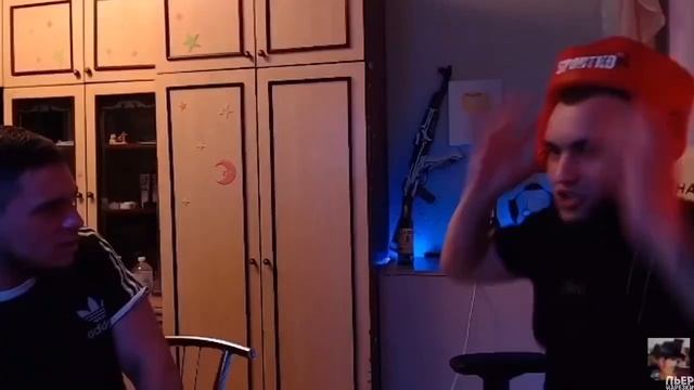Влад Гантеля вместо наушников одел шлем смотреть онлайн