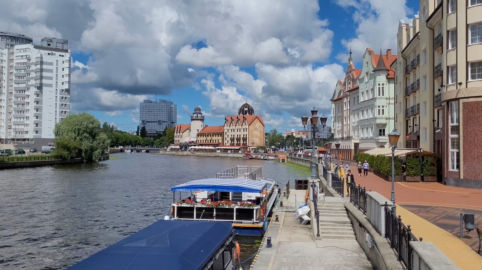 Калининград московская. Калининград. Остров Аркона Калининград. Район Амалиенау в Калининграде. Калининград Московский район.