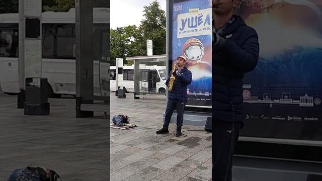 музыкант на ВДНХ Москва смотреть онлайн