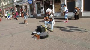 Анатолий Семочкин. Гитарист на Арбате. 2013