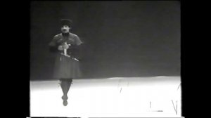 Владимир Арсоев. Осетинский народный танец с кинжалами. Начало 80-х